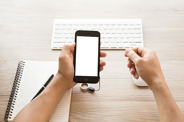 华为电脑是什么材质的